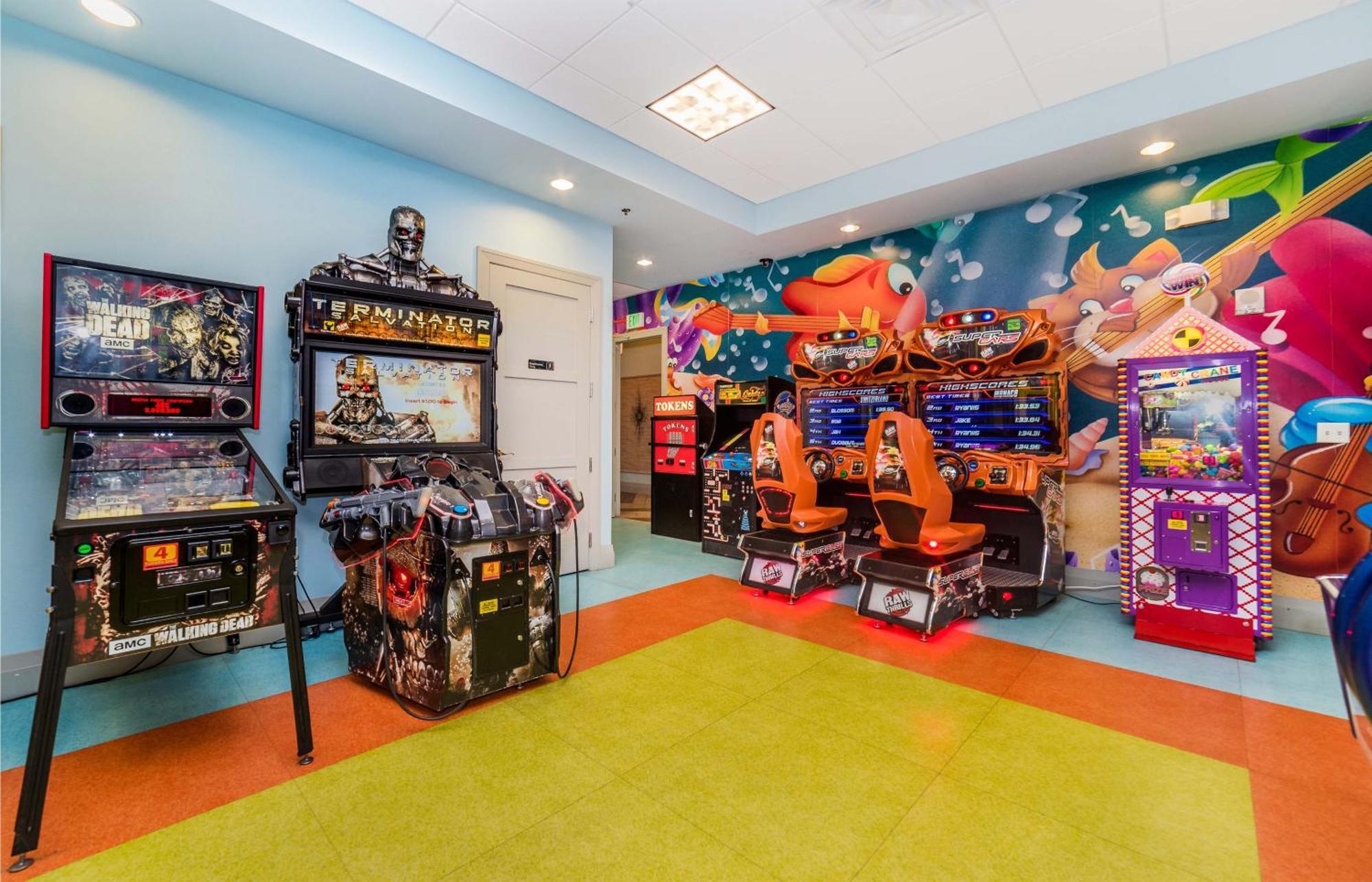 Champions Gate - 7 Bed 5 Baths *