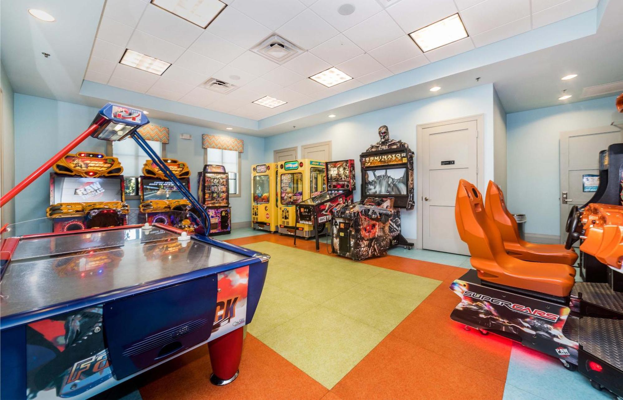 Champions Gate - 7 Bed 5 Baths * Davenport