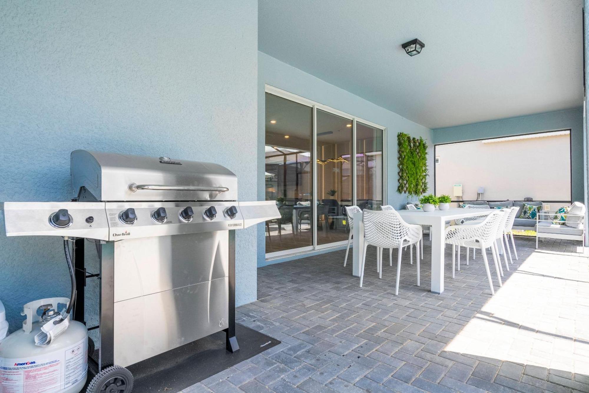 Free Resort- 10 Bed- Game Room- Movie Theater 4117 Holiday home *