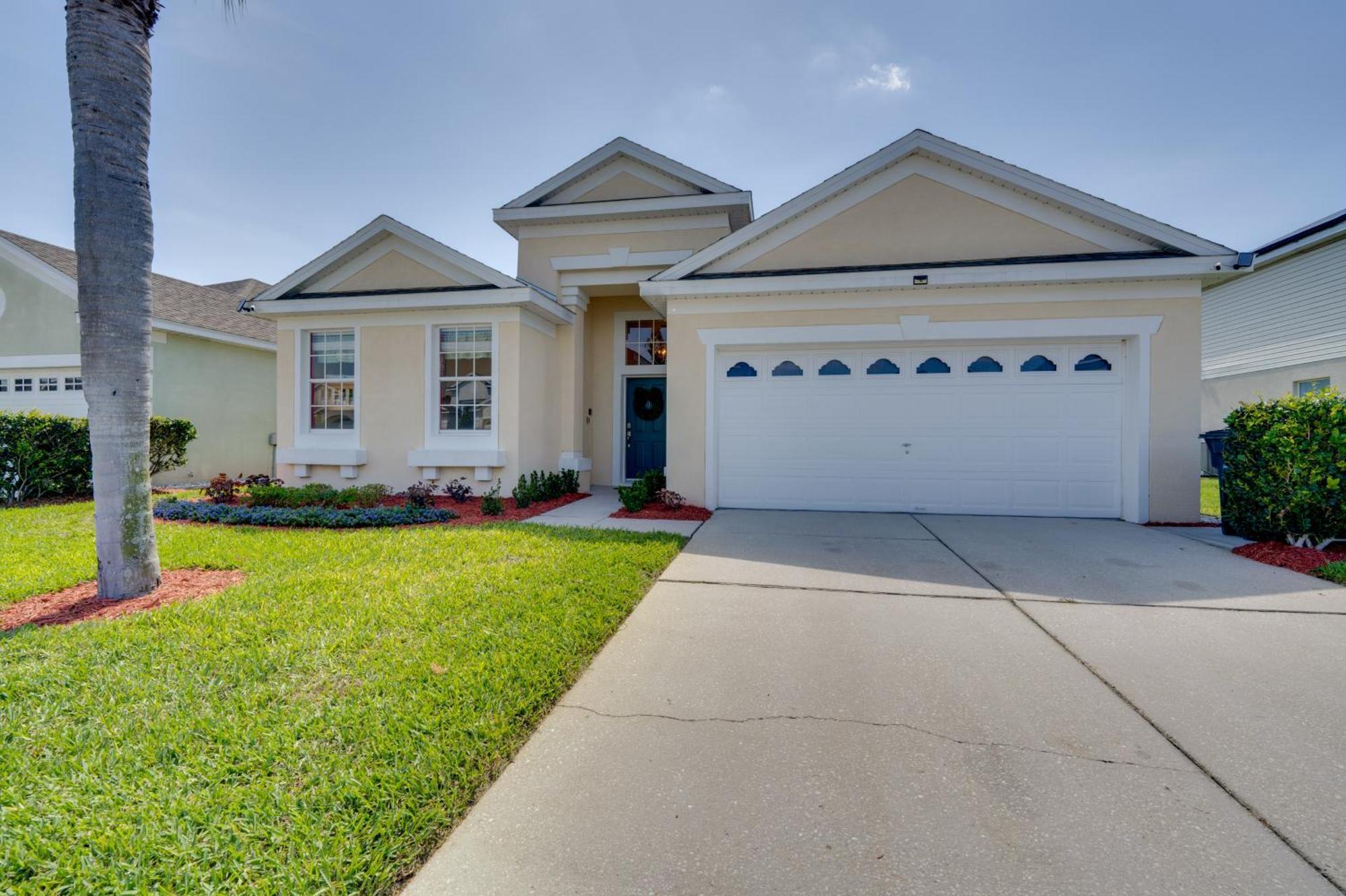 Escape With Arcade, Pool And Themed Rooms! Holiday home Kissimmee