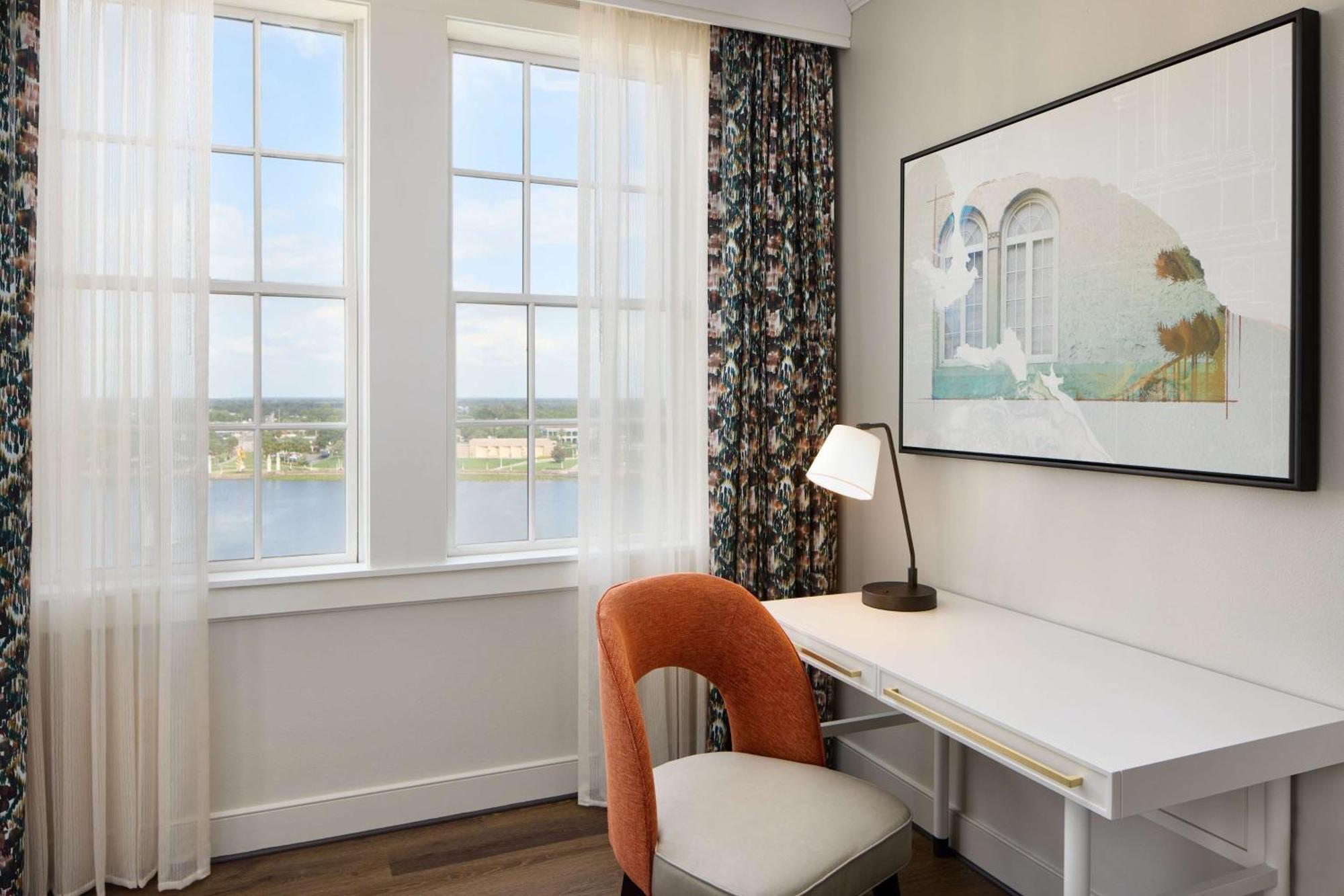 The Terrace Lakeland, Tapestry Collection By Hilton Lakeland