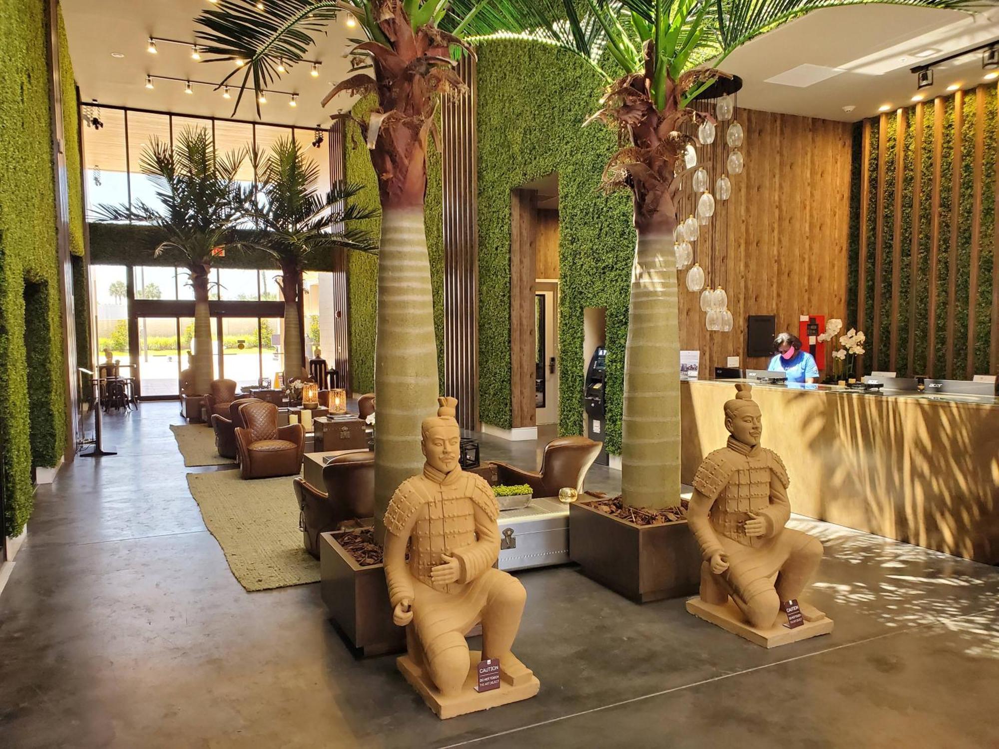 7478 Magic Village 8guests 4suites 8min *