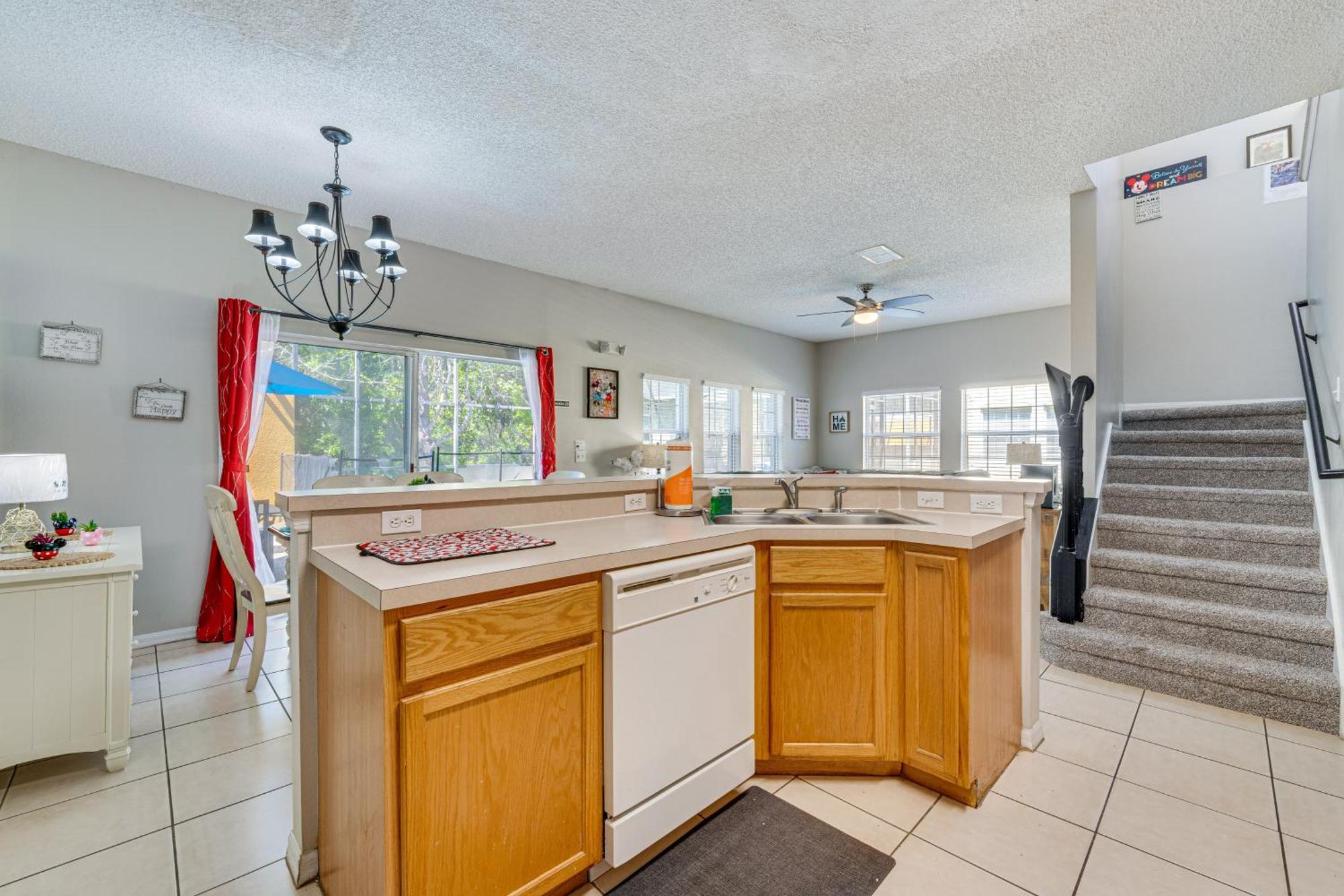 With Pool And Lanai 8 Mi To Disney! Villa Kissimmee