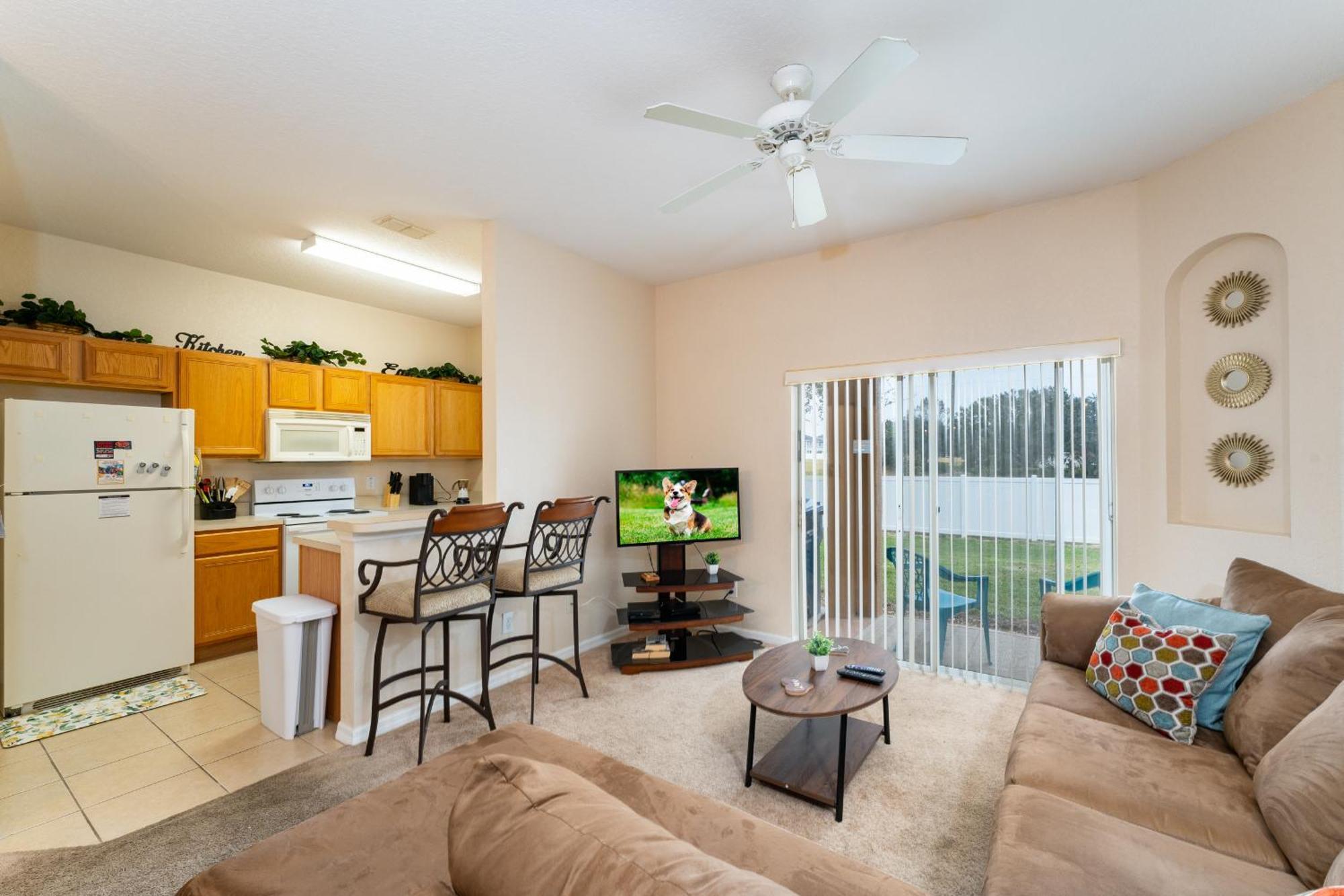 Holiday home Budget Friendly Regal Palms With Extensive Amenities