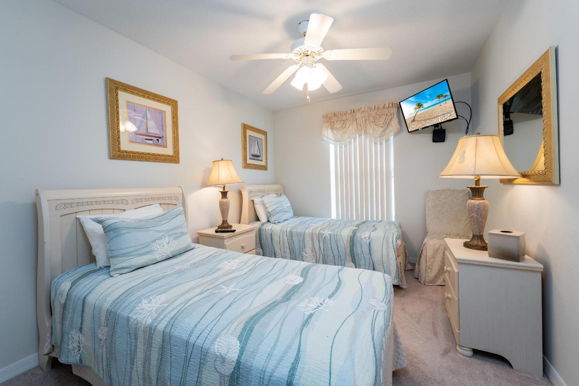 Budget Friendly Pool In Quiet Gated Community Holiday home *