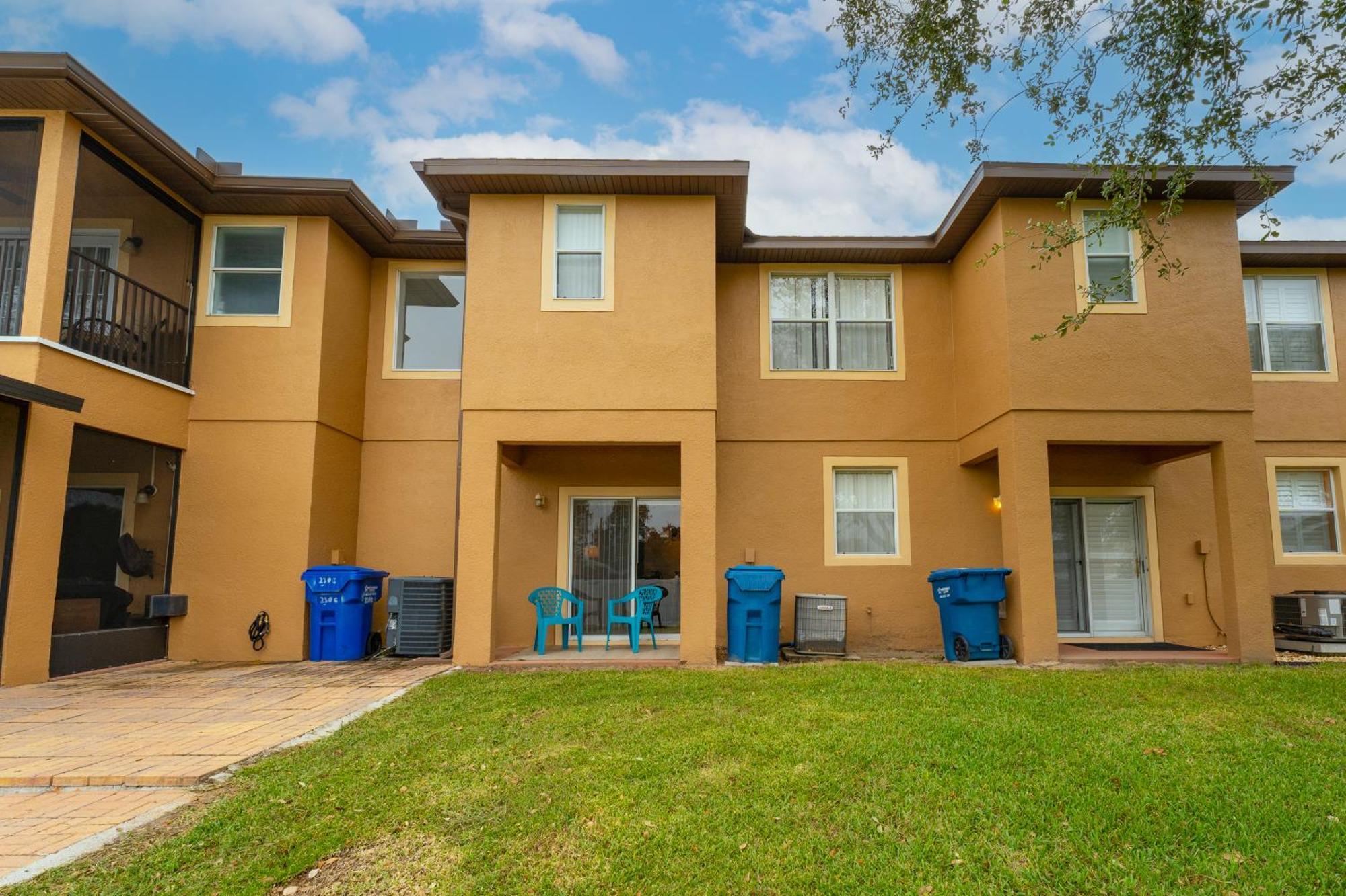Budget Friendly Regal Palms With Extensive Amenities Holiday home