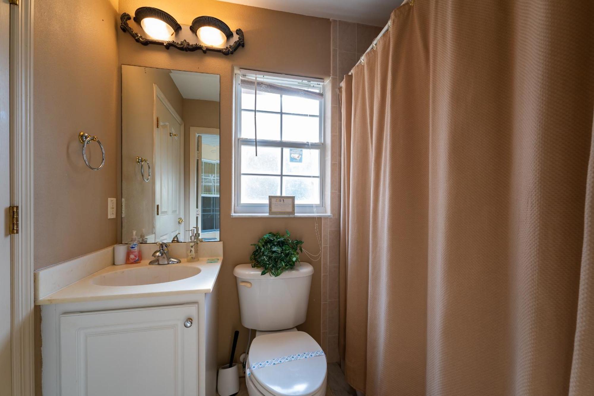 Budget Friendly Pool In Quiet Gated Community * Davenport