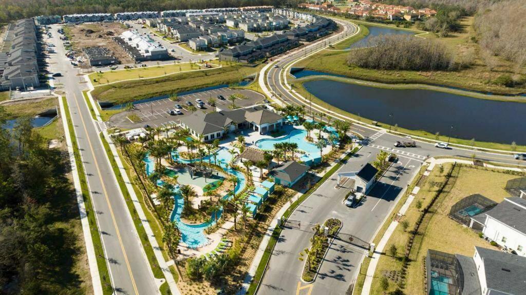 New At Storey Lake4 Bedrooms 3 Bathrooms Holiday home Kissimmee
