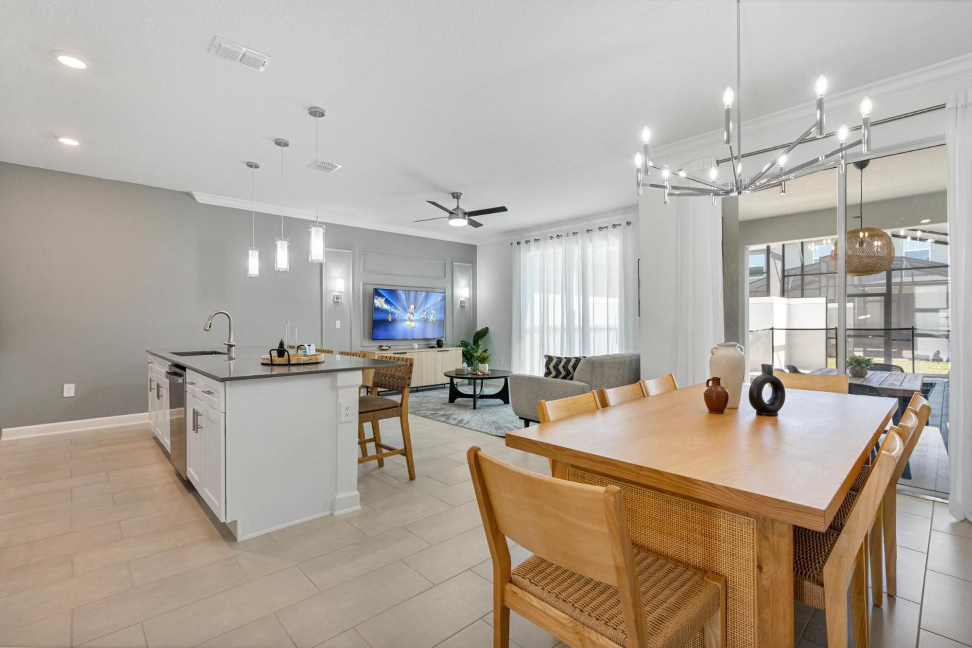 New At Storey Lake4 Bedrooms 3 Bathrooms *