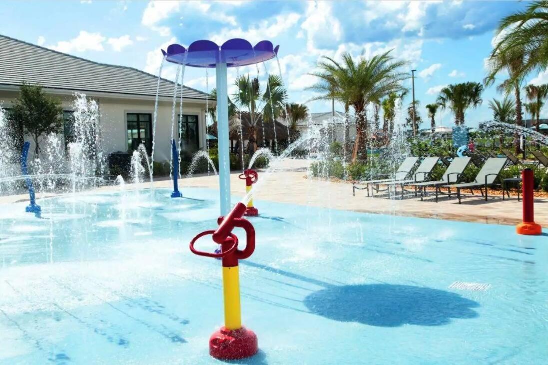 New At Storey Lake4 Bedrooms 3 Bathrooms Holiday home Kissimmee