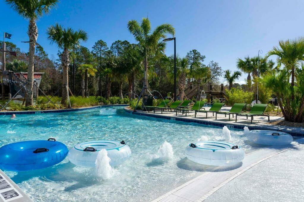 New At Storey Lake4 Bedrooms 3 Bathrooms Holiday home *