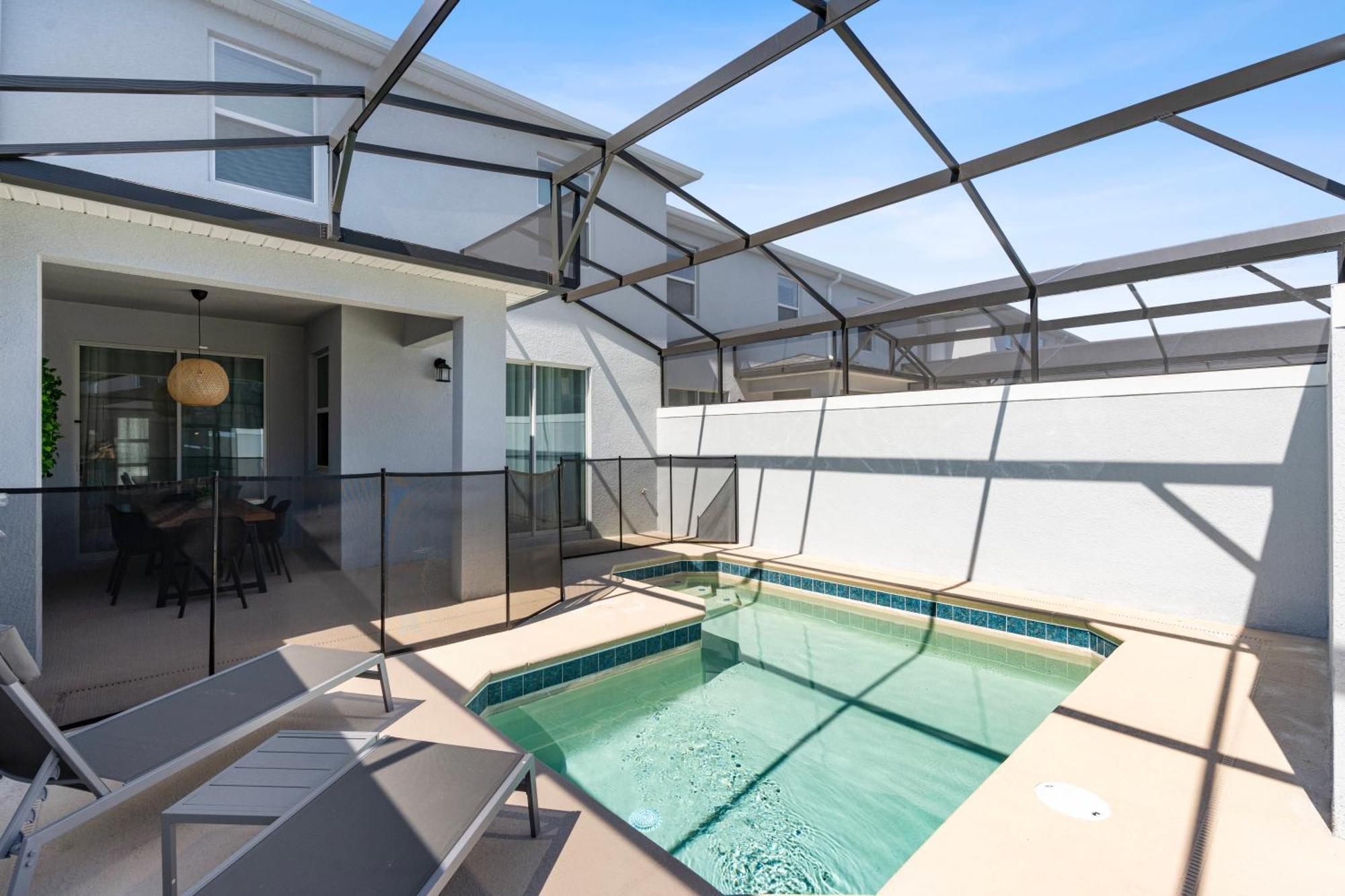 New At Storey Lake4 Bedrooms 3 Bathrooms Holiday home Kissimmee