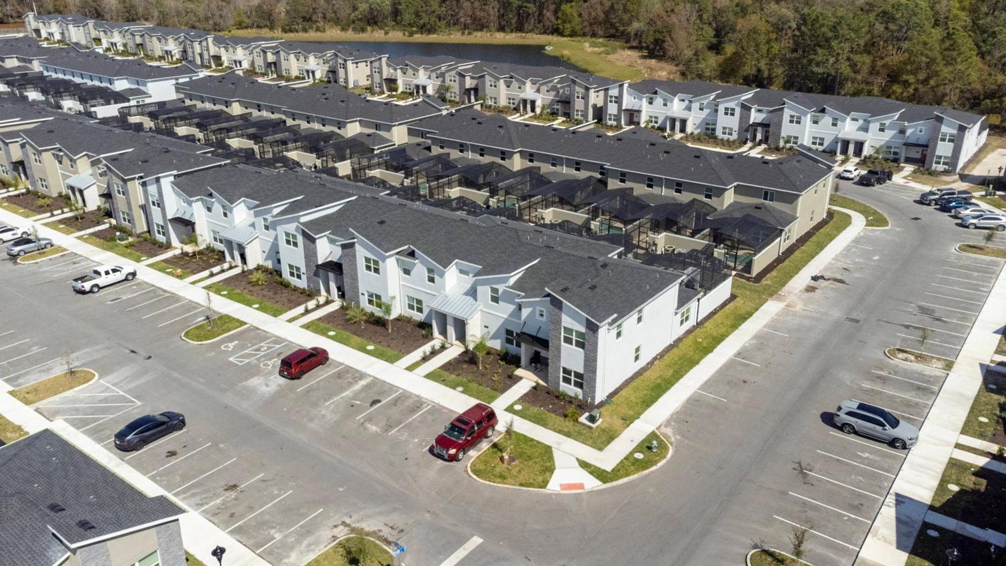 New At Storey Lake4 Bedrooms 3 Bathrooms
