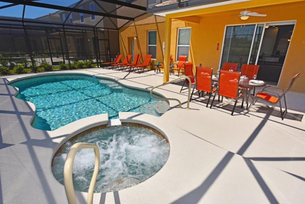 Solterra 5165 - Five Bedroom Pool Holiday home