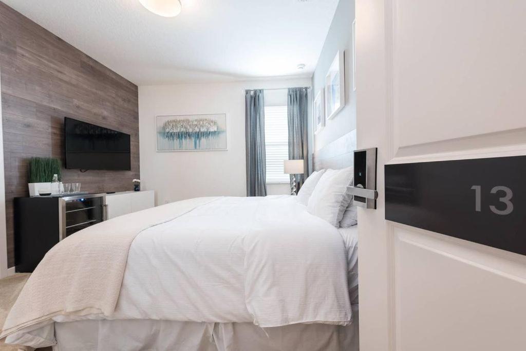 Unique Masterpiece15 Sleeps 30 Son101 Holiday home Kissimmee