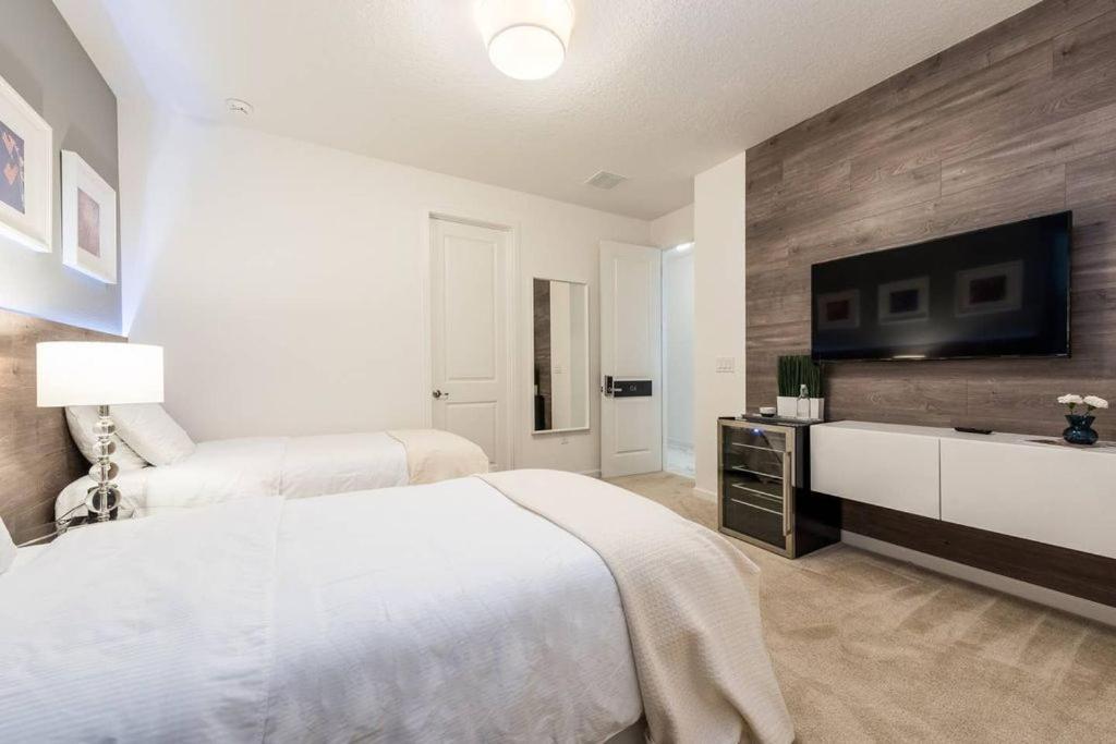 Unique Masterpiece15 Sleeps 30 Son101 Kissimmee