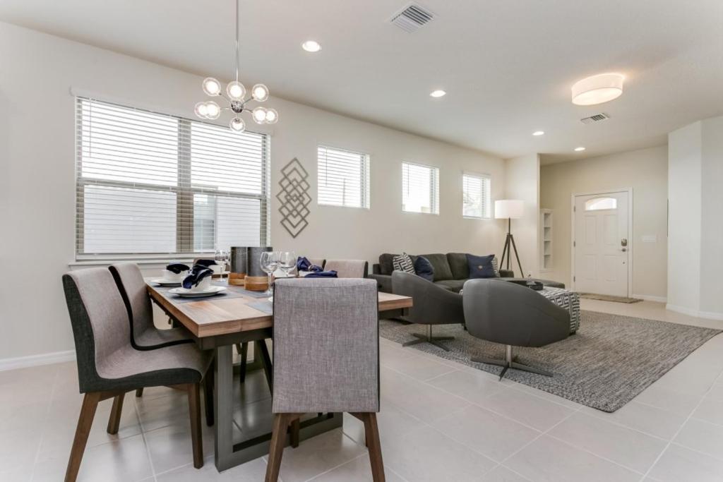 Holiday home Special Offer Luxury 6 Miles To Kissimmee