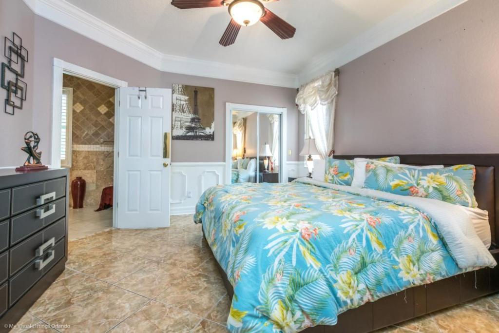 Holiday home Elegant Blue Escape Pool Retreat