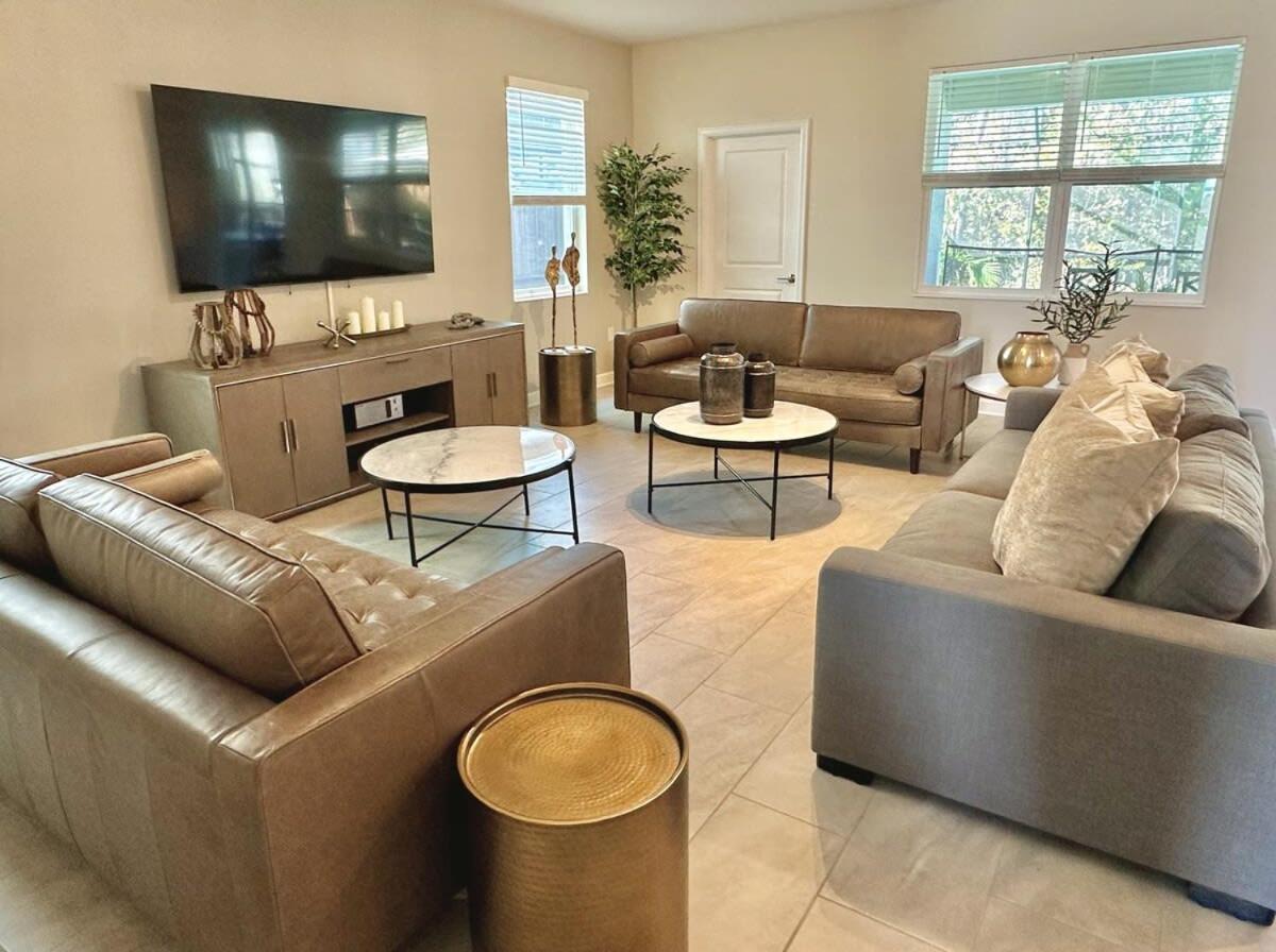 Amazing 6br W Pvt Pool Game Near *