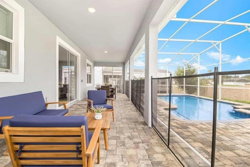 Holiday home Luxury 9 Bed Jungle Bedroom W Slide Gameroom Davenport