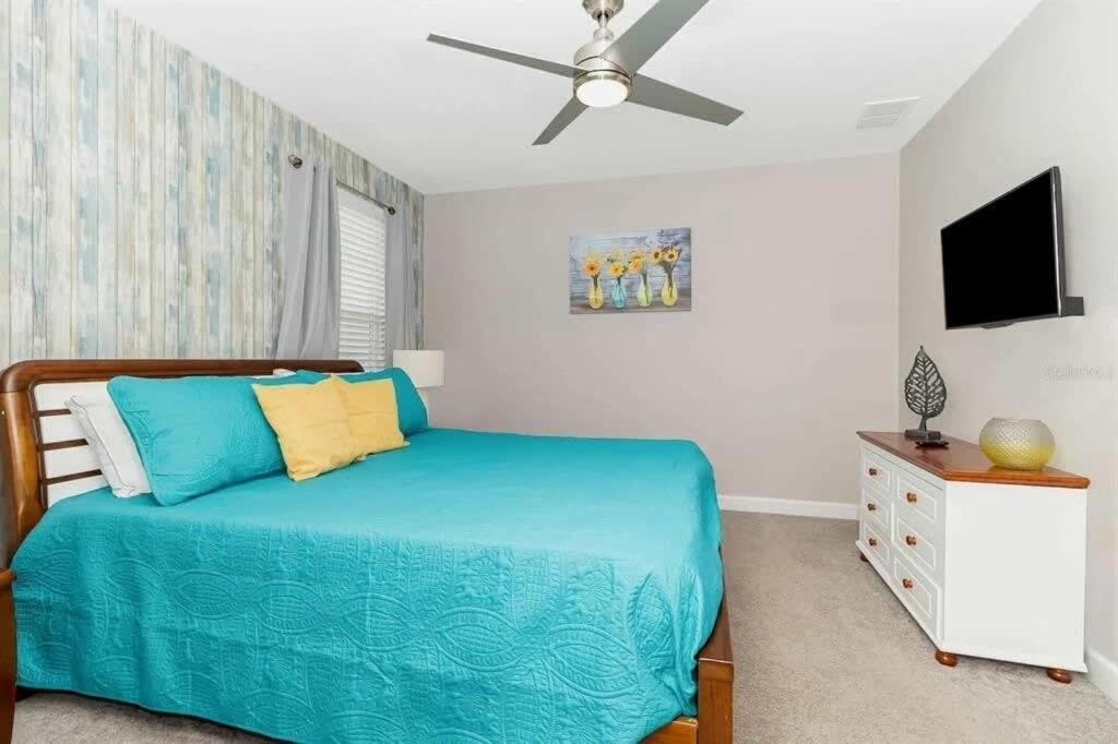 Holiday home Luxury 9 Bed Jungle Bedroom W Slide Gameroom Davenport