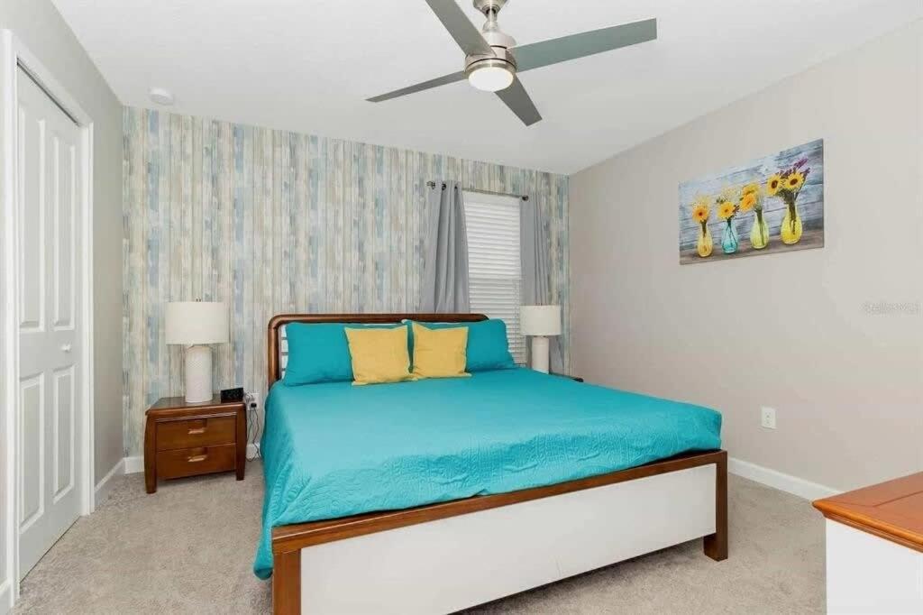 Holiday home Luxury 9 Bed Jungle Bedroom W Slide Gameroom Davenport