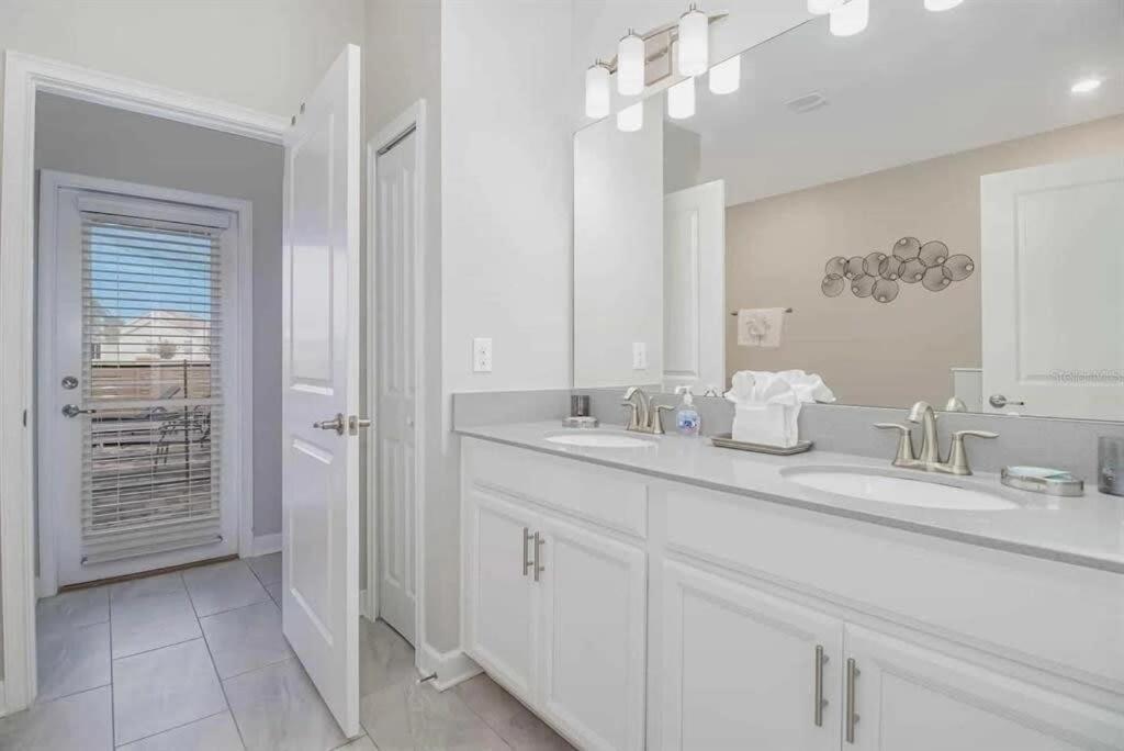 Luxury 9 Bed Jungle Bedroom W Slide Gameroom * Davenport
