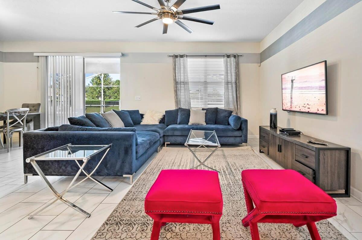 Awesome 8 Bedroom W Game Pool & Theater * Davenport