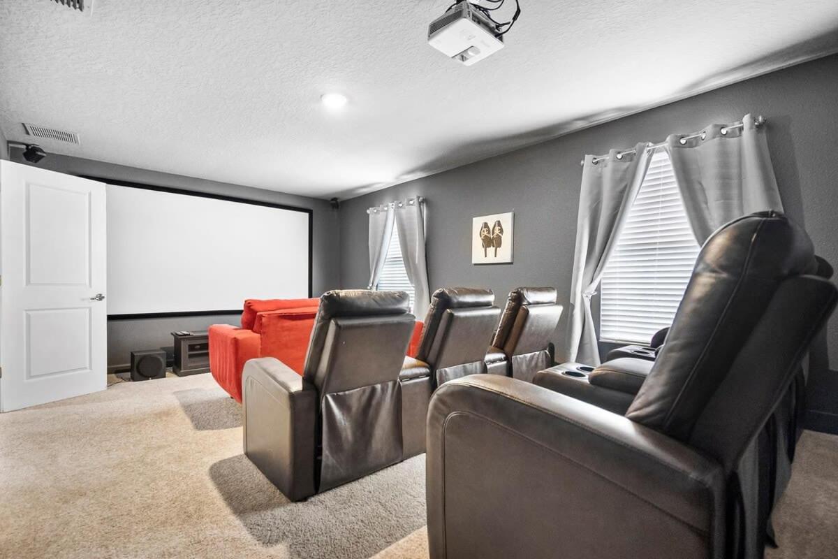 Awesome 8 Bedroom W Game Pool & Theater Villa Davenport
