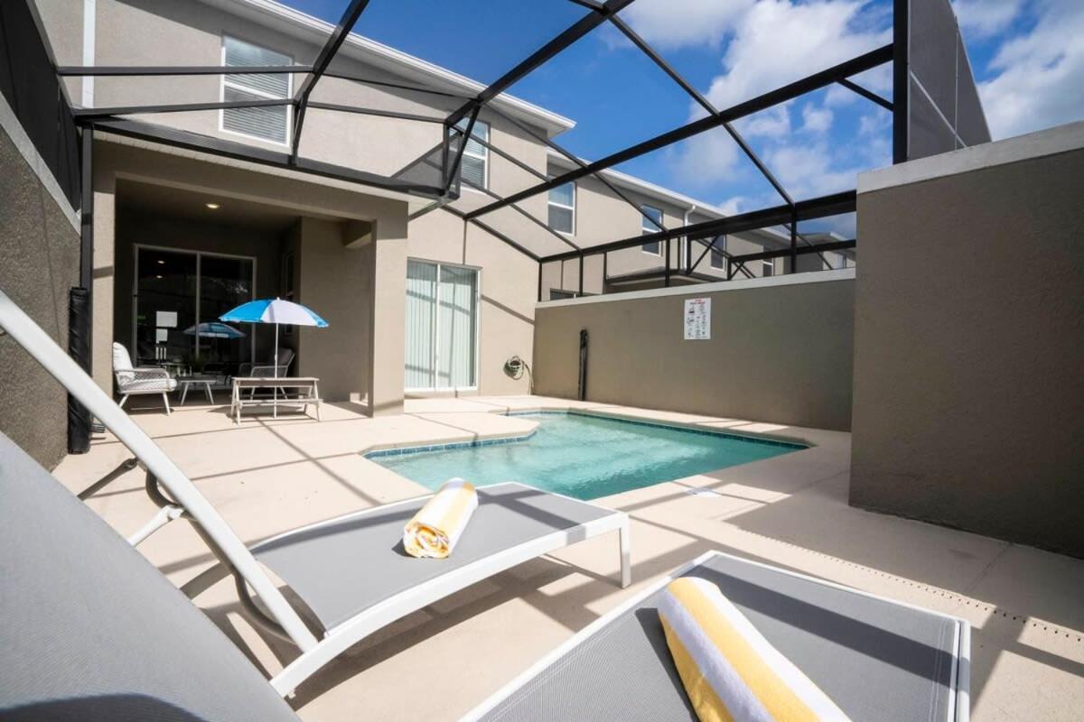 Gorgeous 4 Bedroom W Screened Pool Close To 2653 Kissimmee