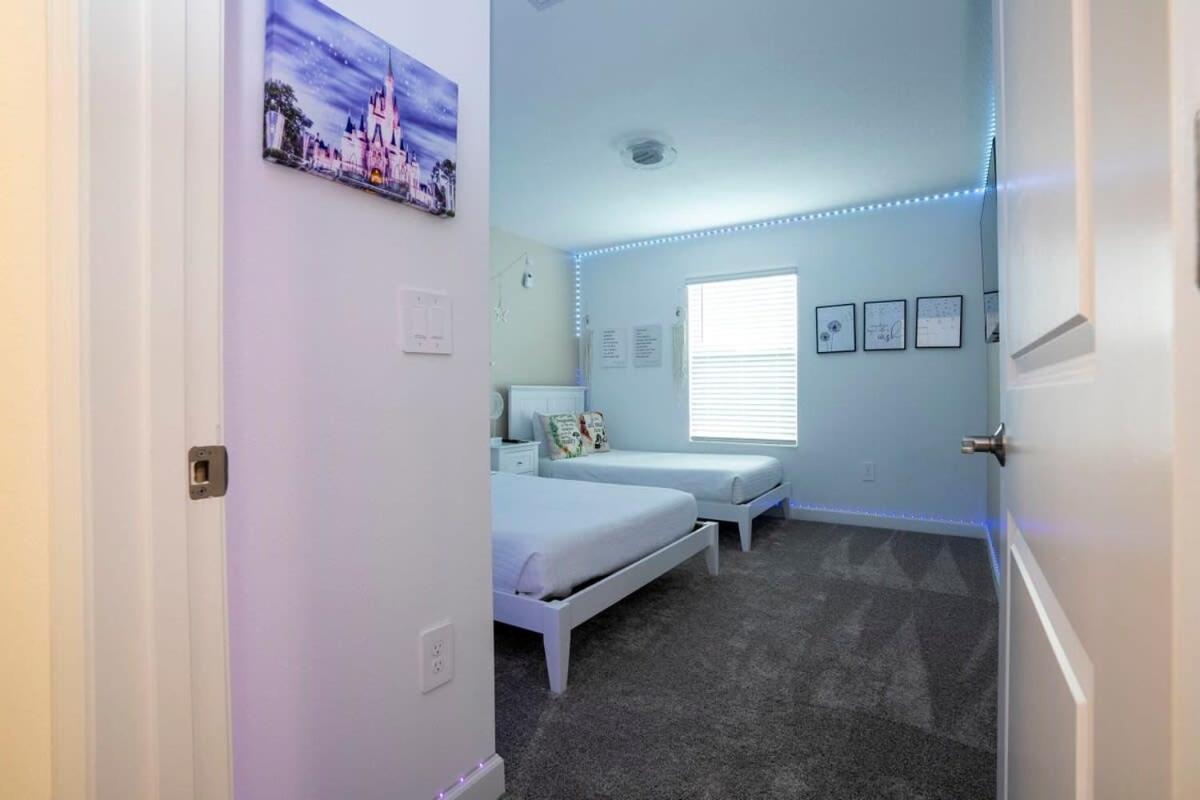 Holiday home Gorgeous 4 Bedroom W Screened Pool Close To 2653 Kissimmee