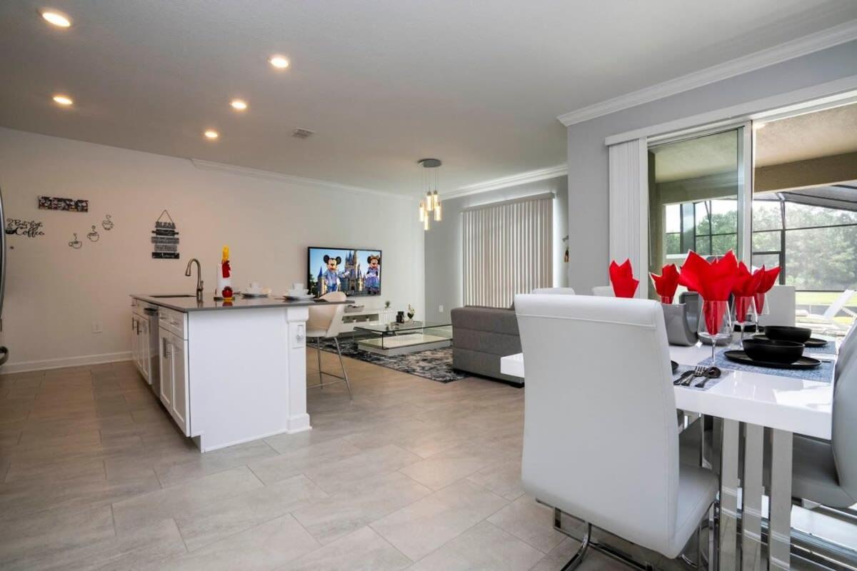 Gorgeous 4 Bedroom W Screened Pool Close To 2653 * Kissimmee