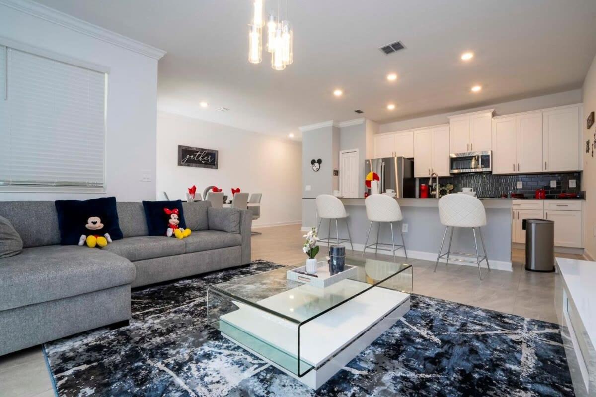 Gorgeous 4 Bedroom W Screened Pool Close To 2653 Kissimmee