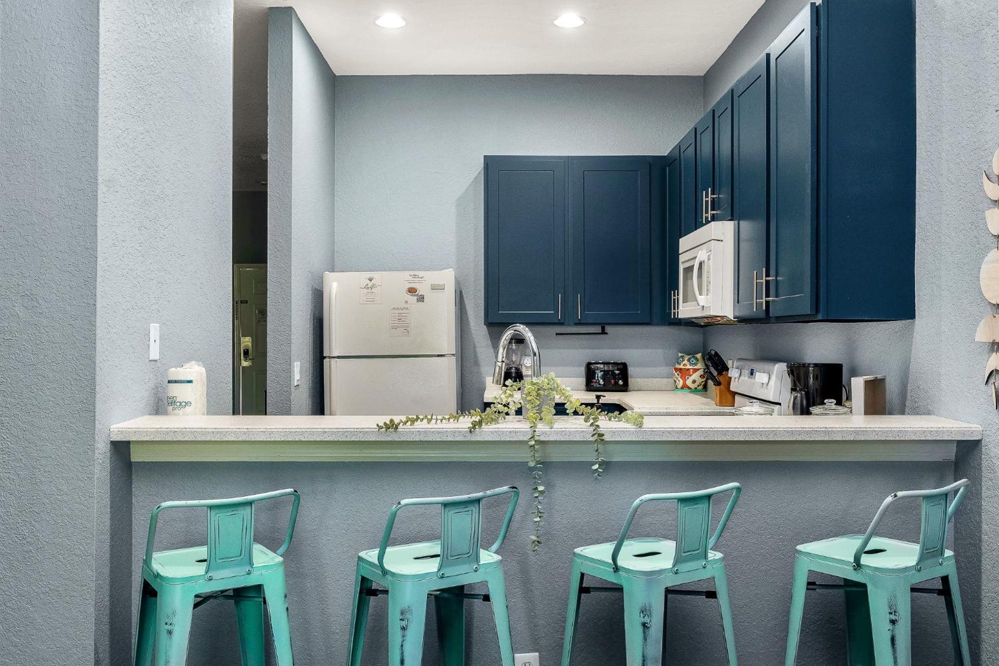 Apartment Family Friendly Near *
