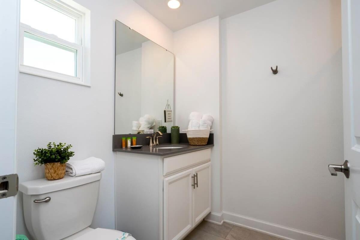 Splendid 5bd Close To At Storey 4251 Kissimmee