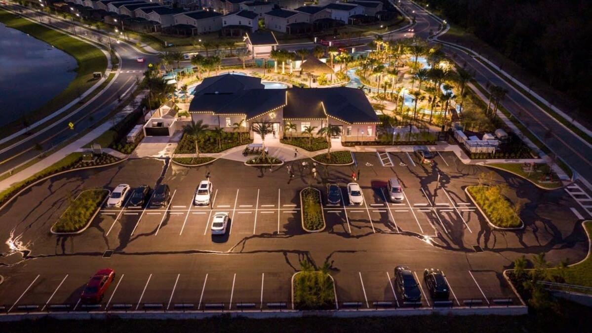 Splendid 5bd Close To At Storey 4251 * Kissimmee