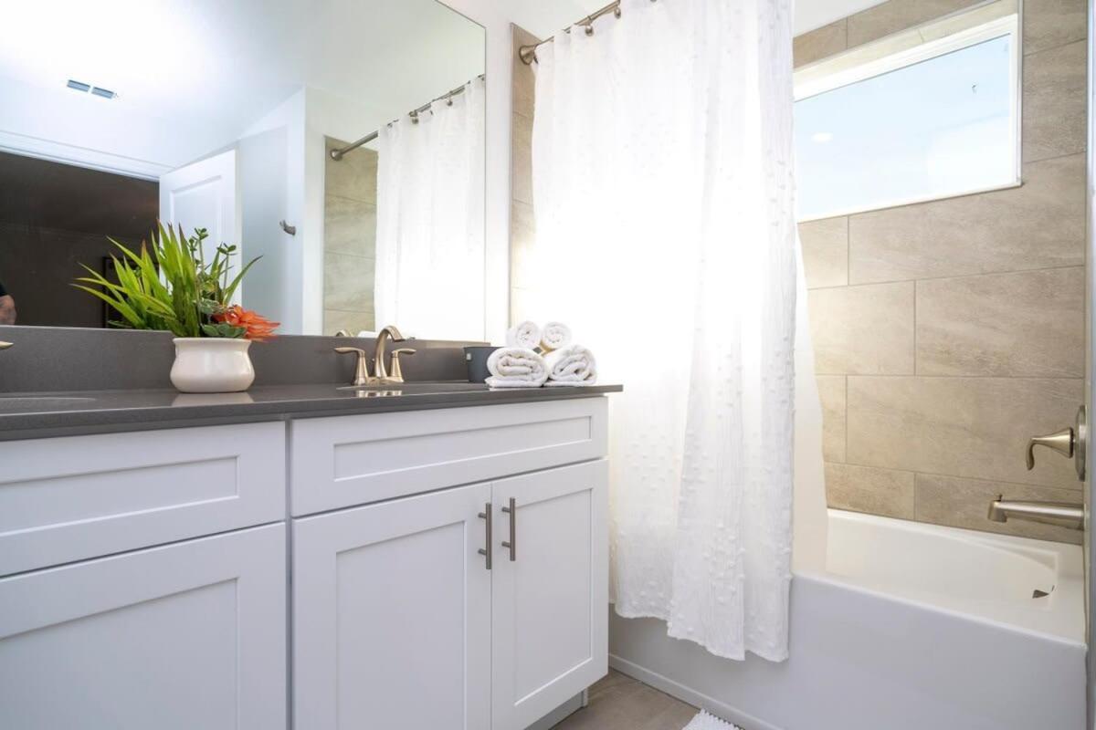 Marvelous 4bd W Pool Close To At Storey 2629 Holiday home