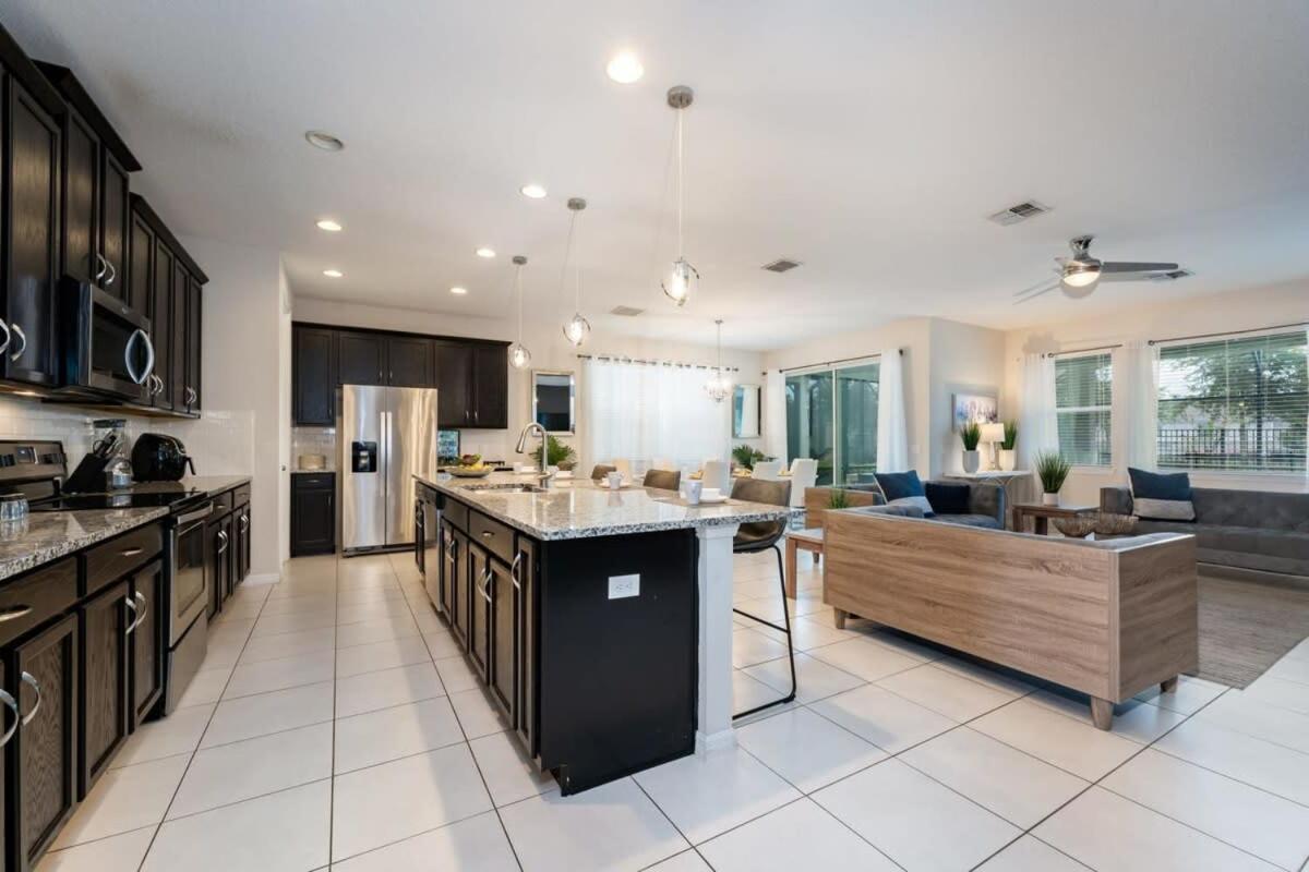Gorgeous 7br W Pool Games Access Villa