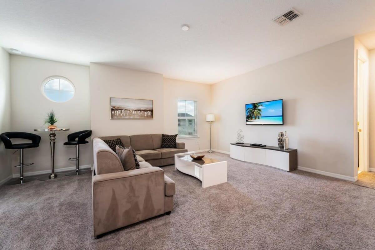 Gorgeous 7br W Pool Games Access Villa Kissimmee