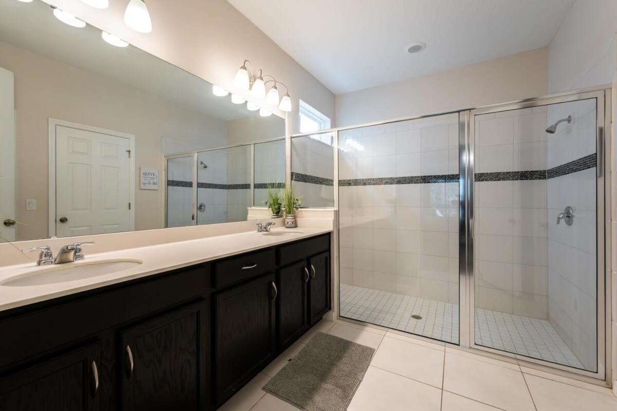 Gorgeous 7br W Pool Games Access