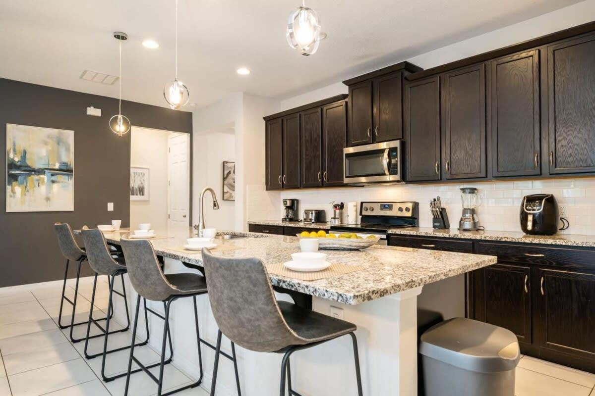 Villa Gorgeous 7br W Pool Games Access Kissimmee