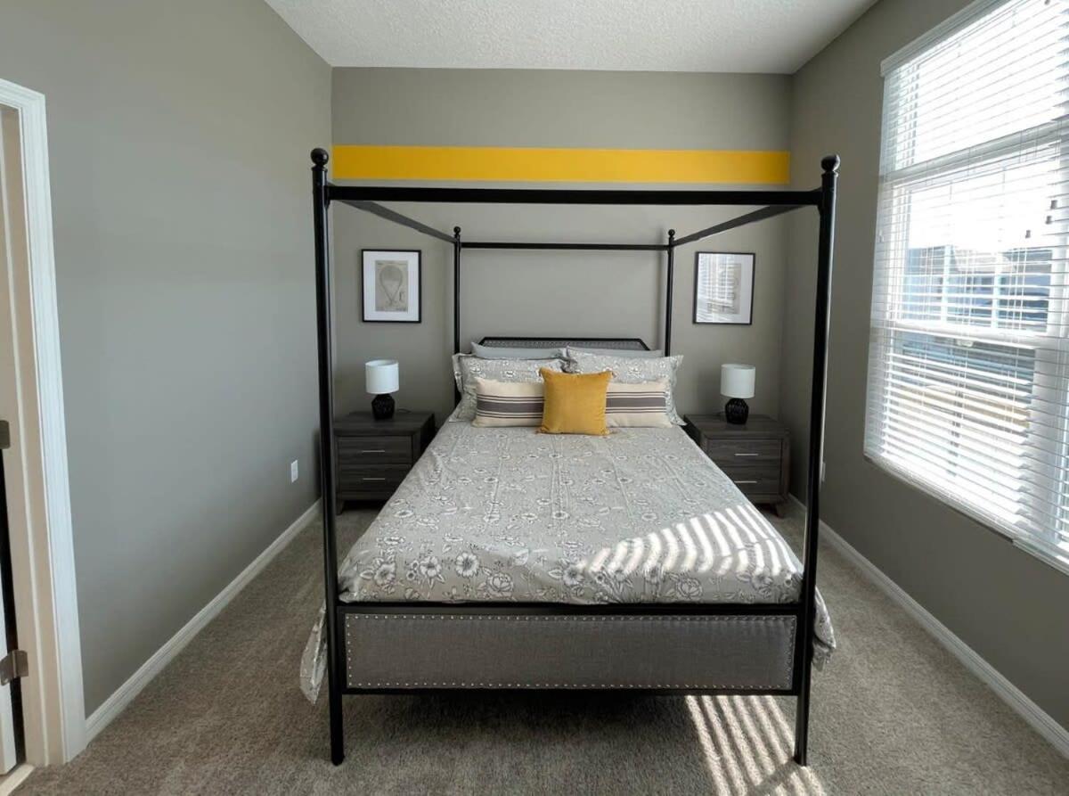 Magical 8br By W Pool & Theme