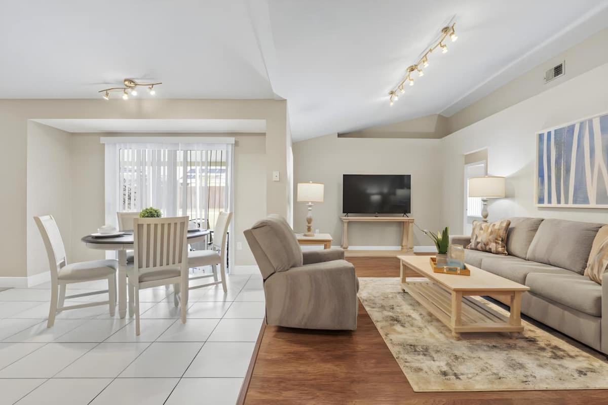 Villa Sunshine Retreat: W /pool & Close To Davenport