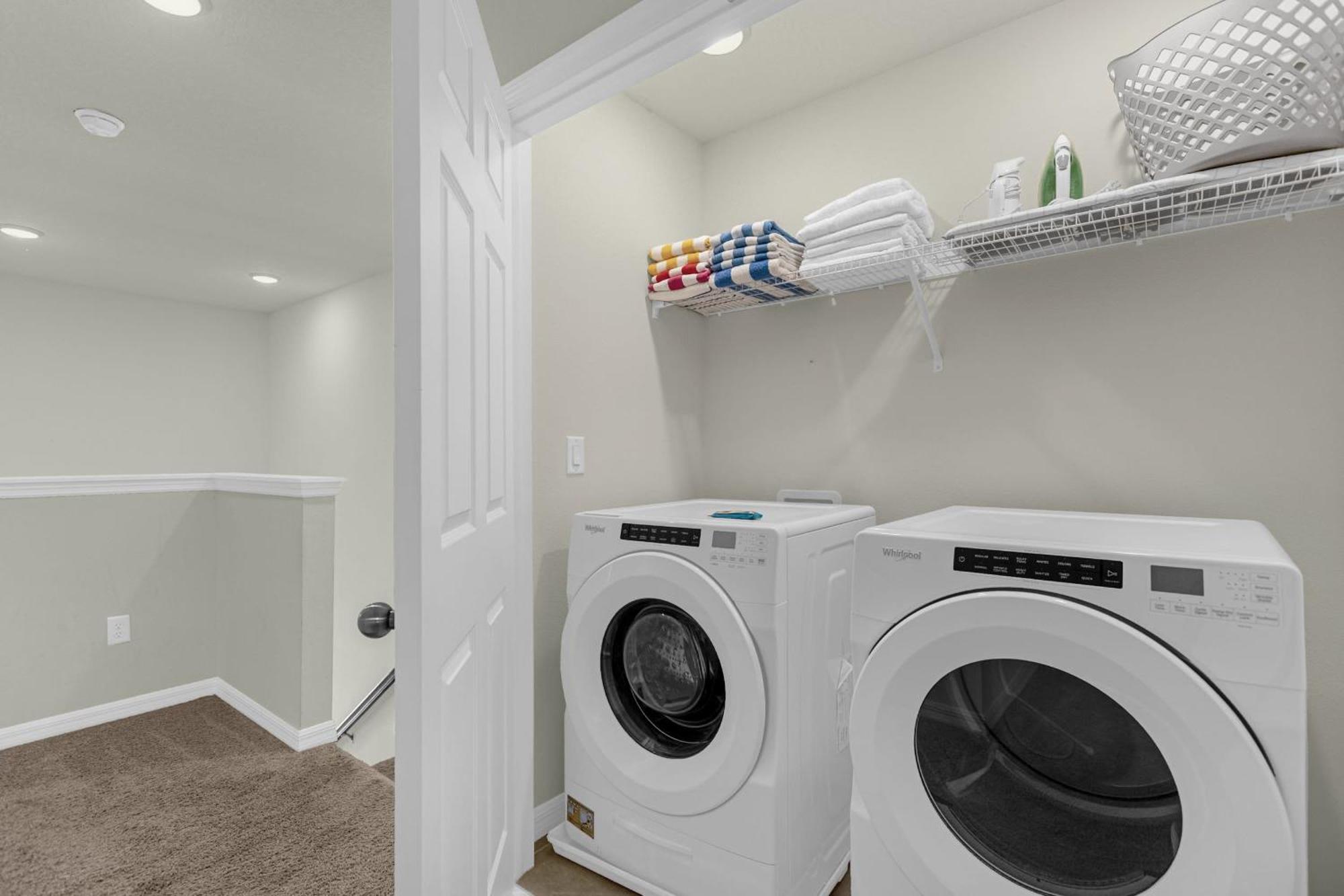 4br W Full Access - Near Holiday home *