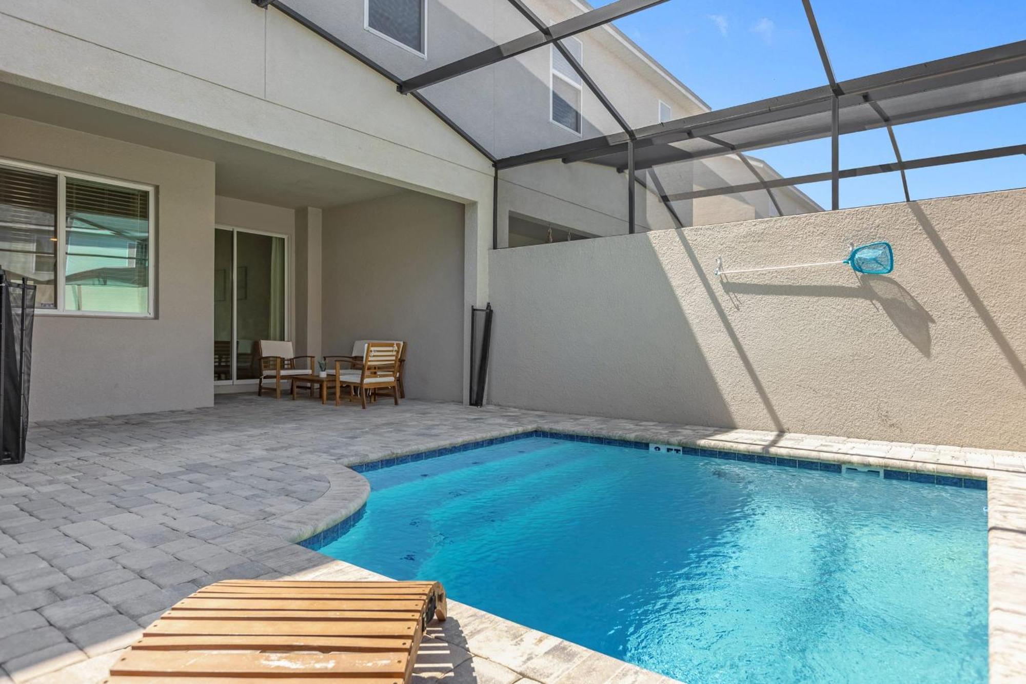 4br W Full Access - Near *