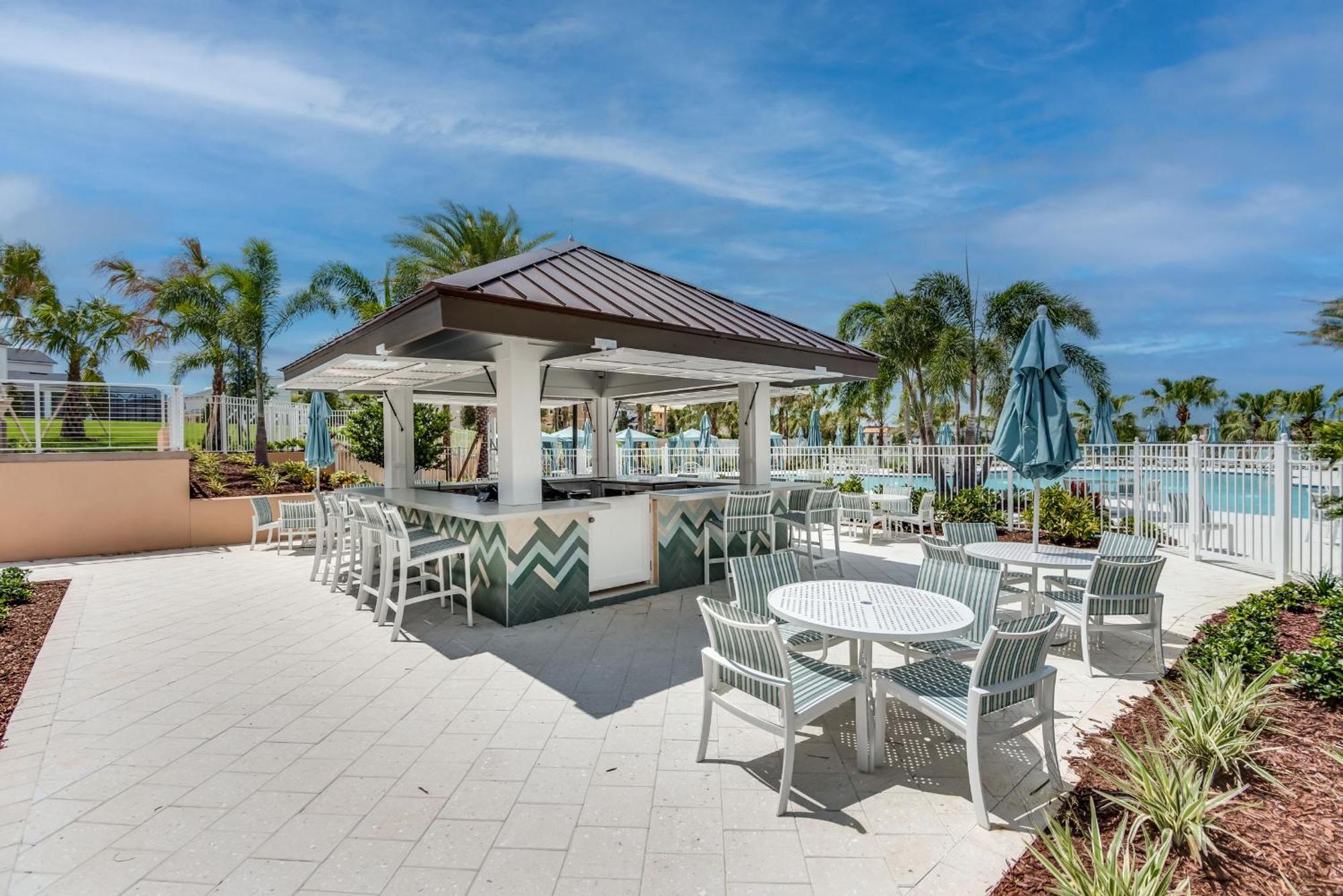 4br W Full Access - Near Holiday home *