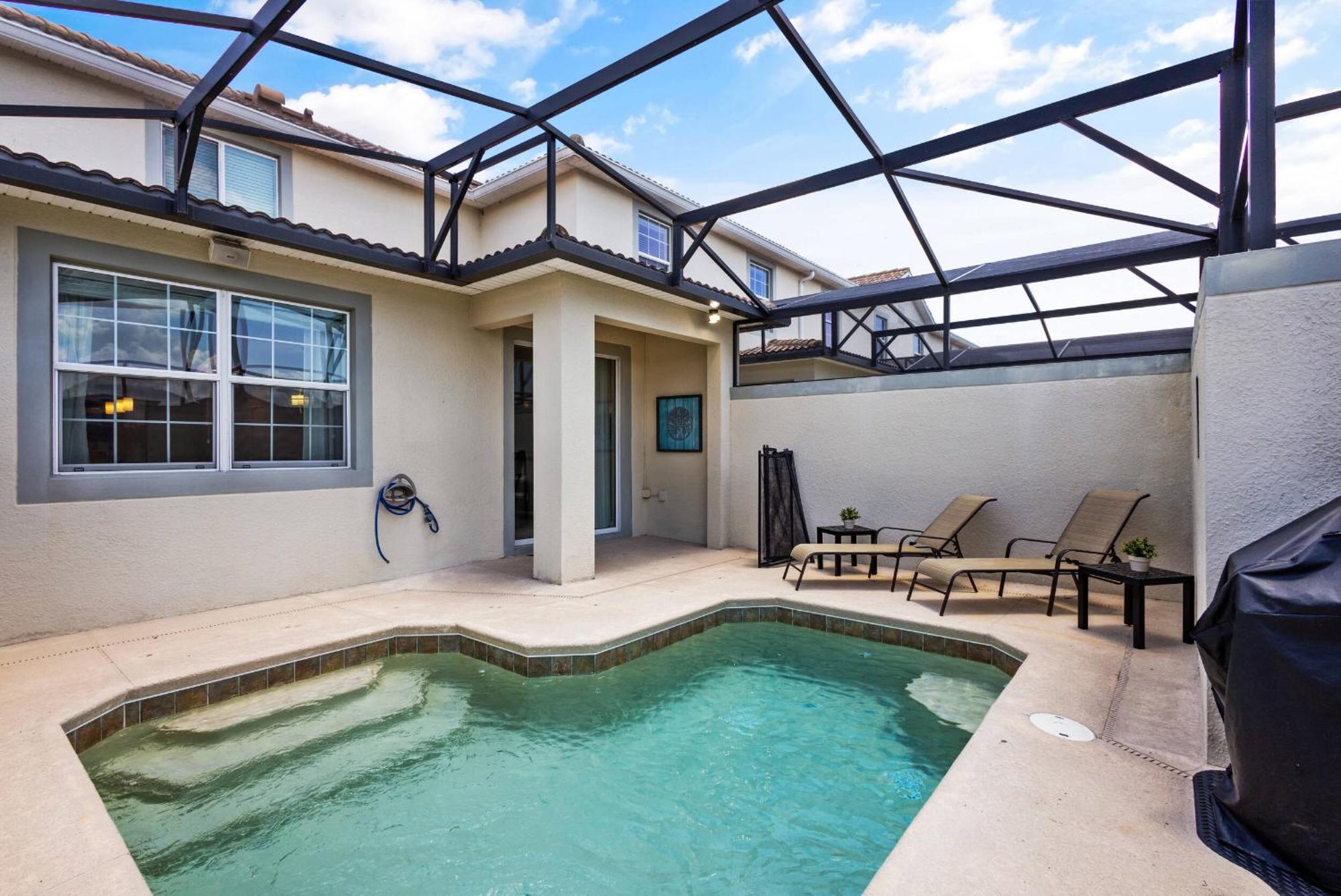 Amazing Townhome With Private Pool Sl4839 *