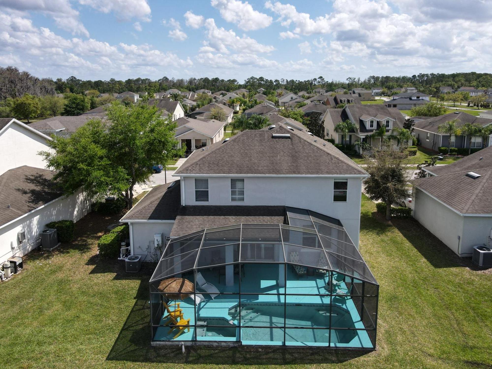 Resort - Great Value- Pool, Free Heat. *