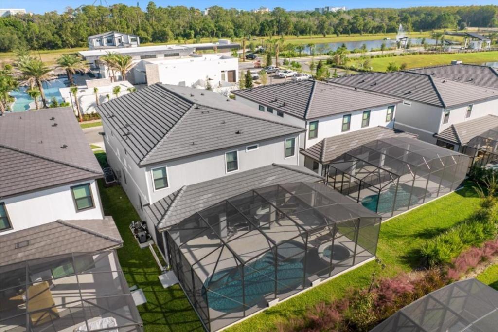 9 Bedroom- 9 Bathroom- Paradiso Grande 6228ss