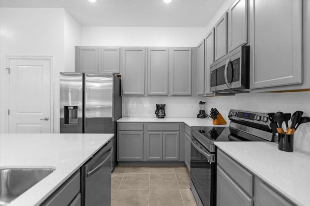 9 Bedroom- 9 Bathroom- Paradiso Grande 6228ss Orlando